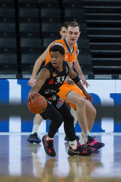 从稳定蓝领 从稳定蓝领