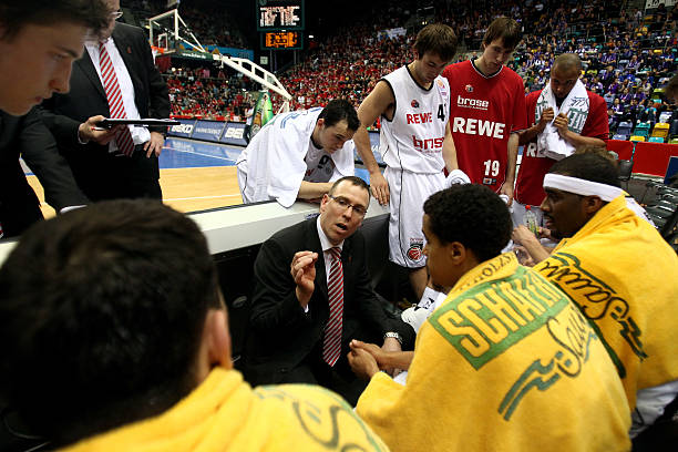 队寻求发展 队寻求发展